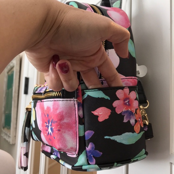 LAST ONE‼️-5🌟Bebe Floral Backpack w Tassel Zipper - Picture 3 of 8